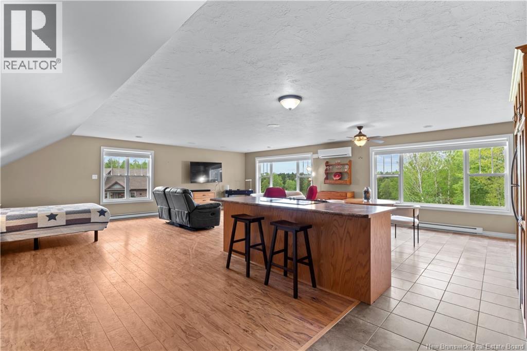 660 Saint Charles Sud Road