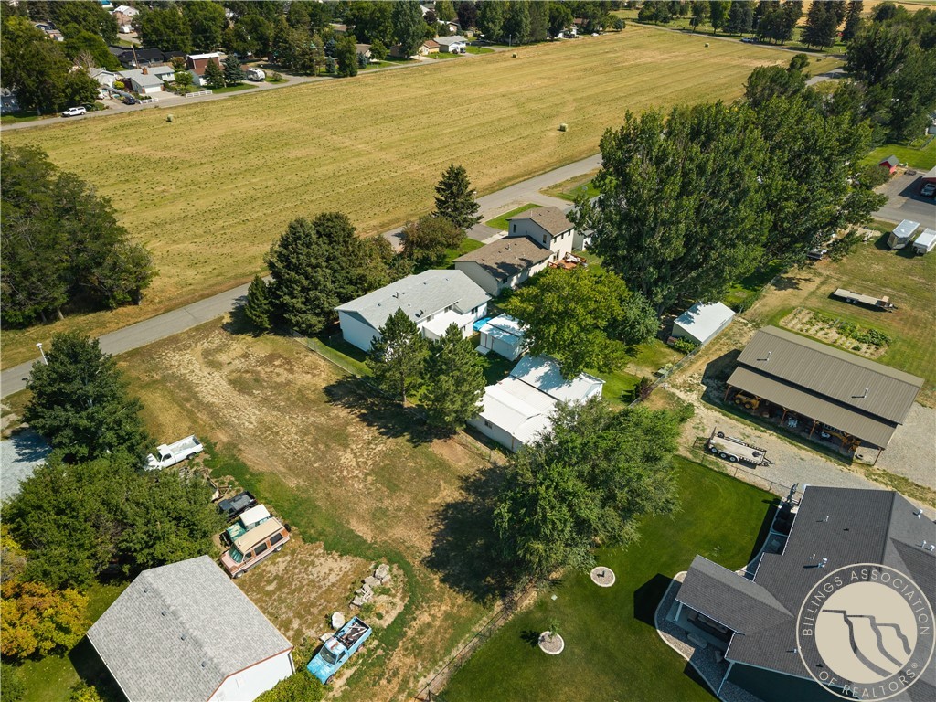 403 3rd St SW