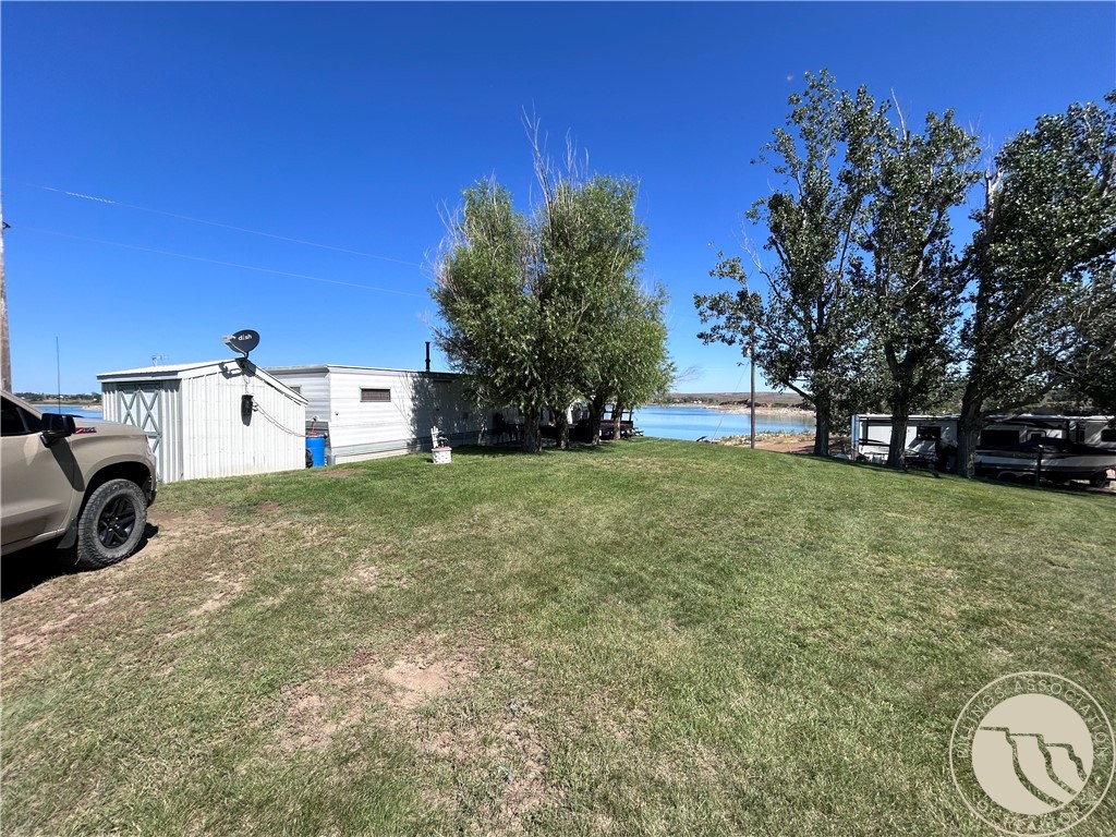 4 652 S. Rock Creek Road