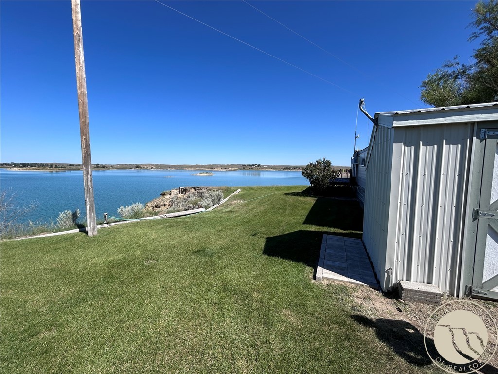 4 652 S. Rock Creek Road