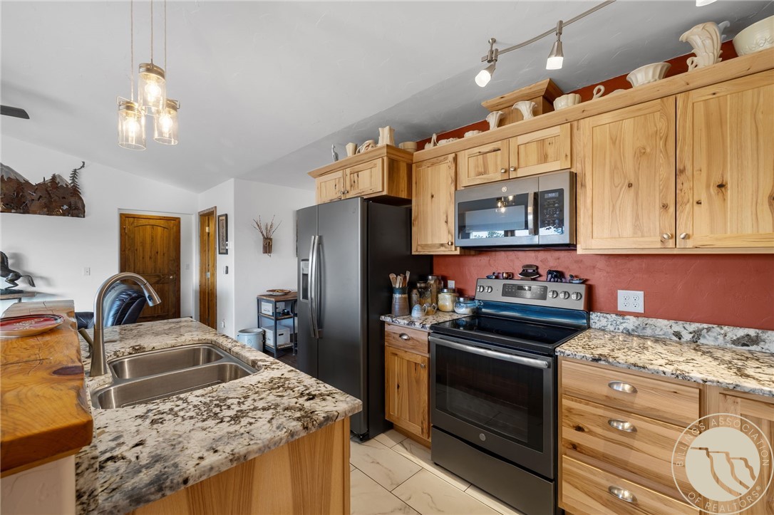 3103 Chief Looking Glass Road