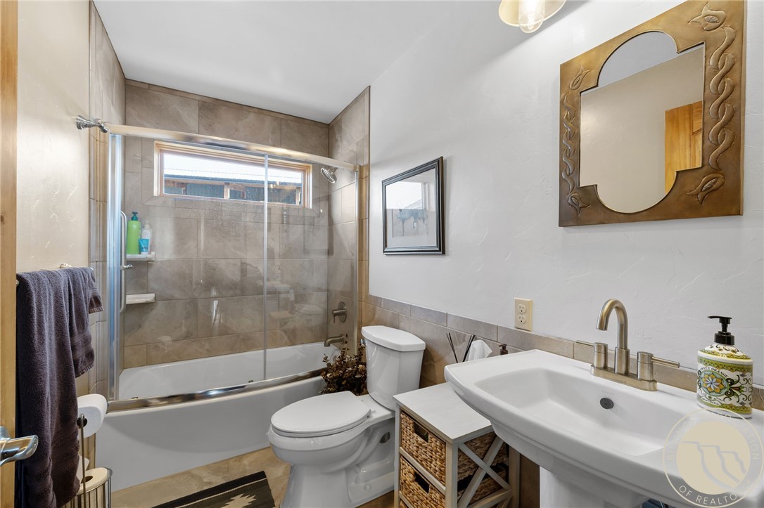 3103 Chief Looking Glass Road