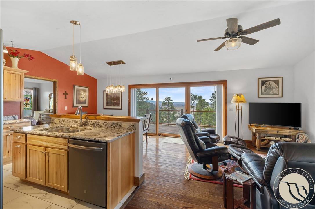 3103 Chief Looking Glass Road