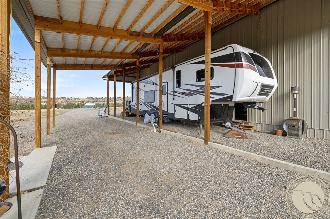 3103 Chief Looking Glass Road