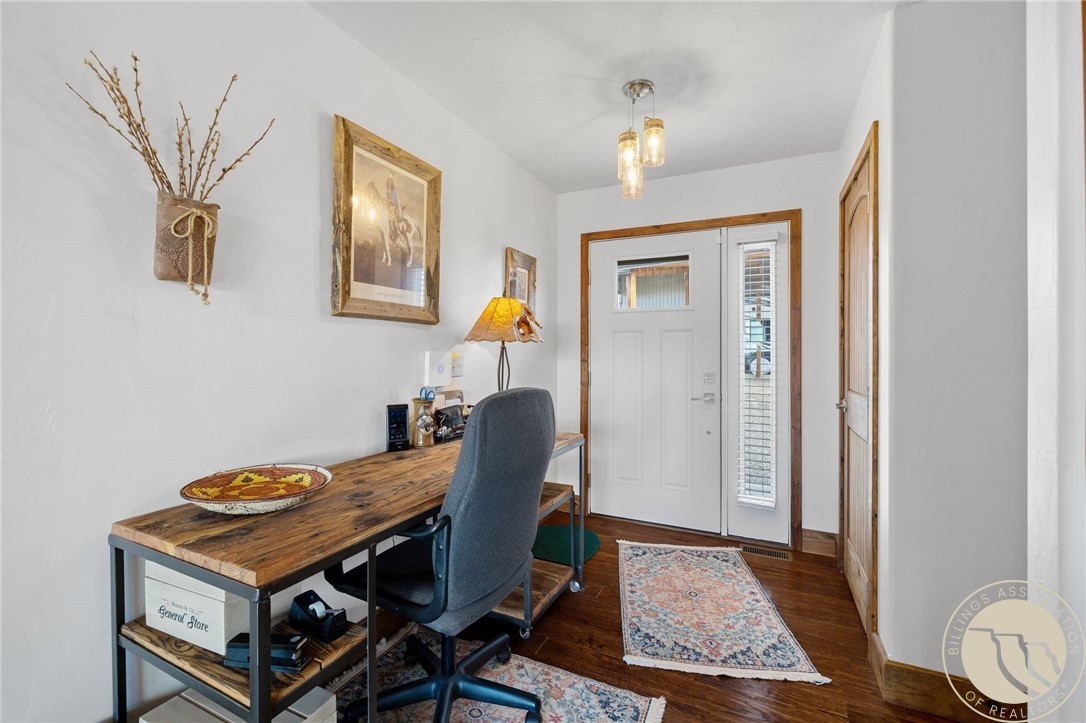 3103 Chief Looking Glass Road