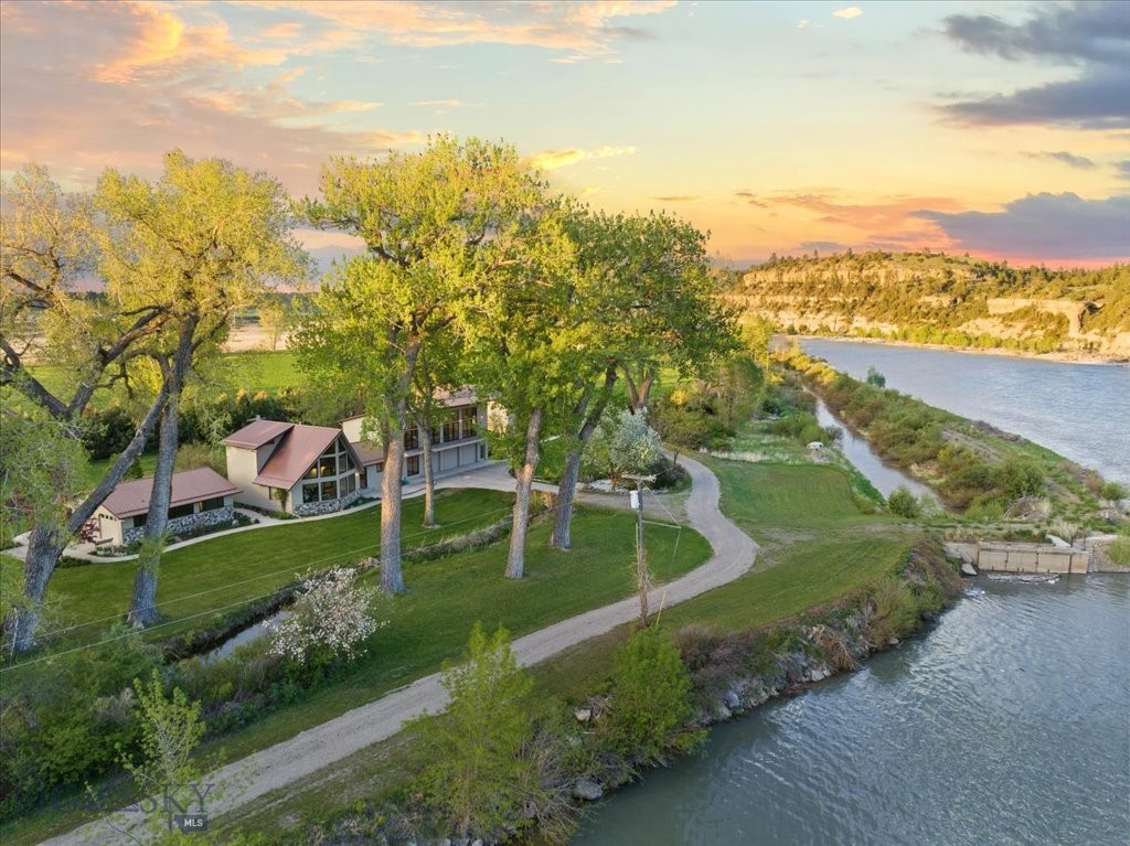 67 River View