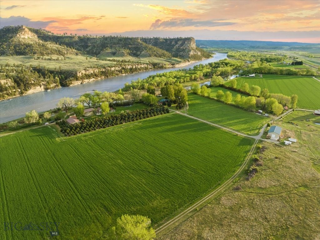 67 River View