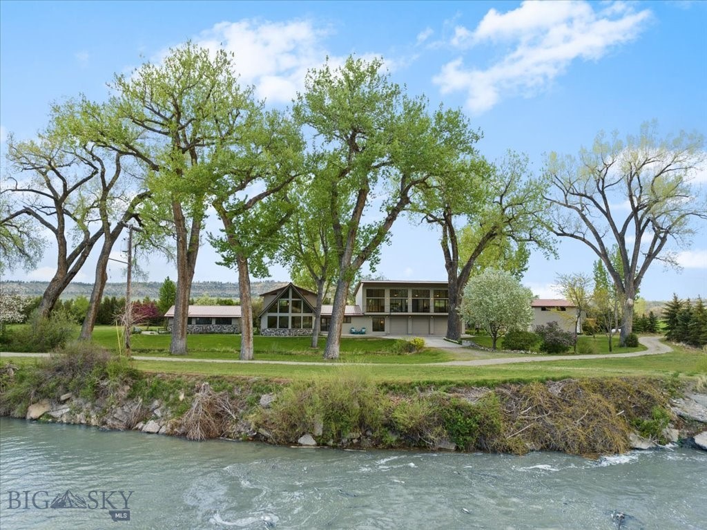 67 River View