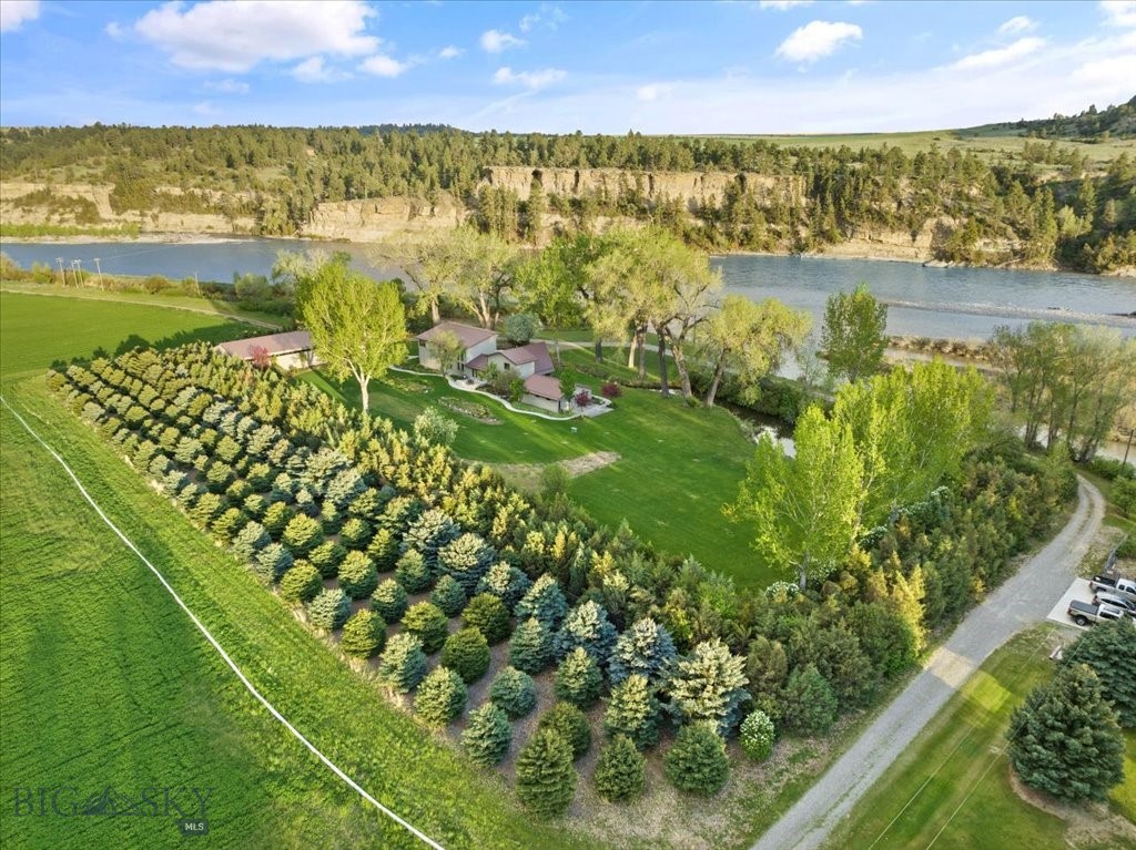 67 River View