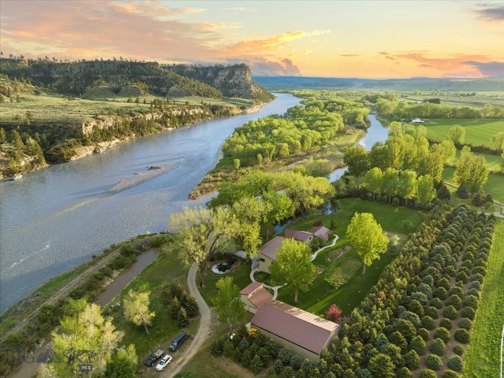 67 River View
