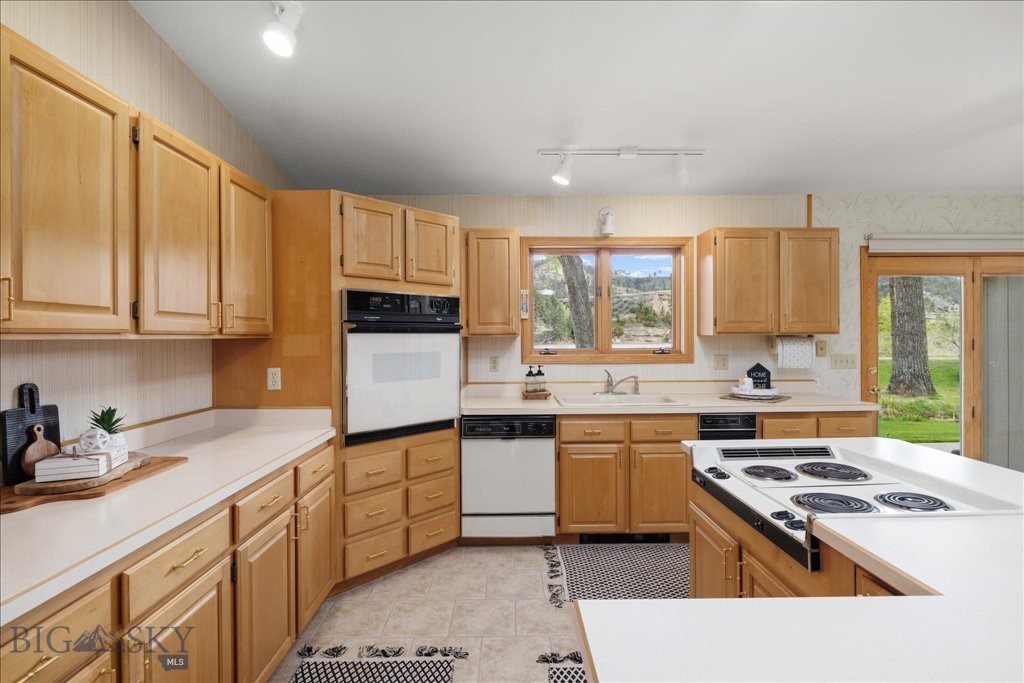 67 River View