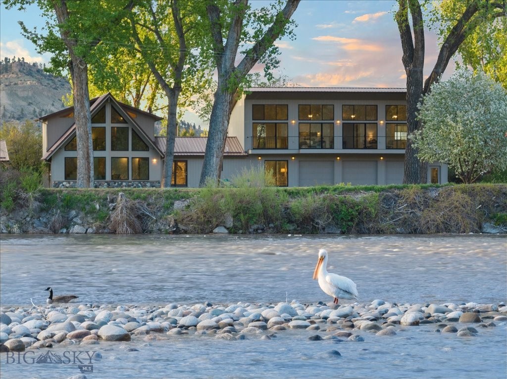 67 River View