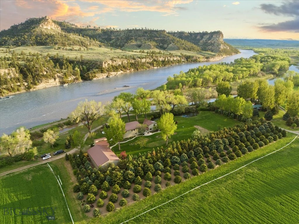 67 River View