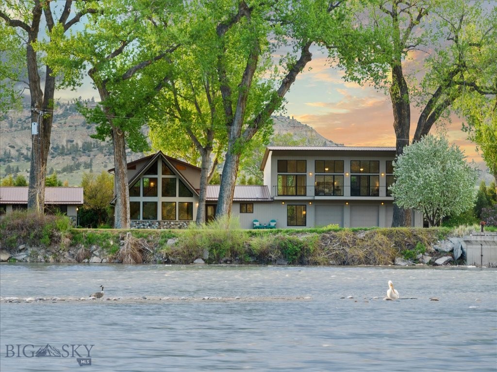 67 River View