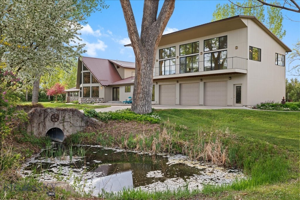 67 River View