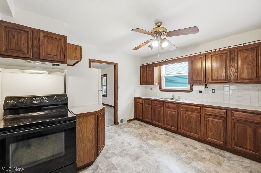 4116 W 161st Street