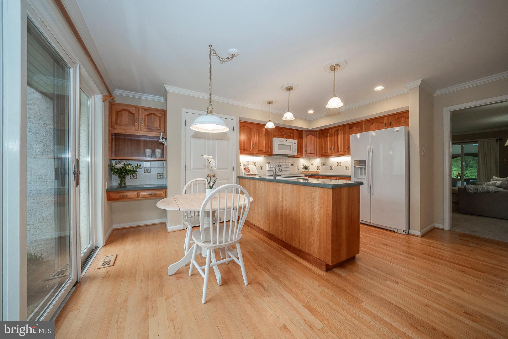 438 WAYNESBROOKE ROAD