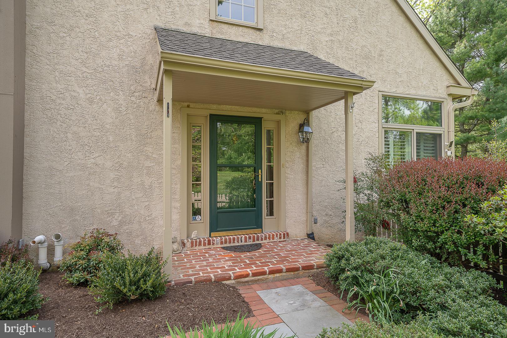 438 WAYNESBROOKE ROAD