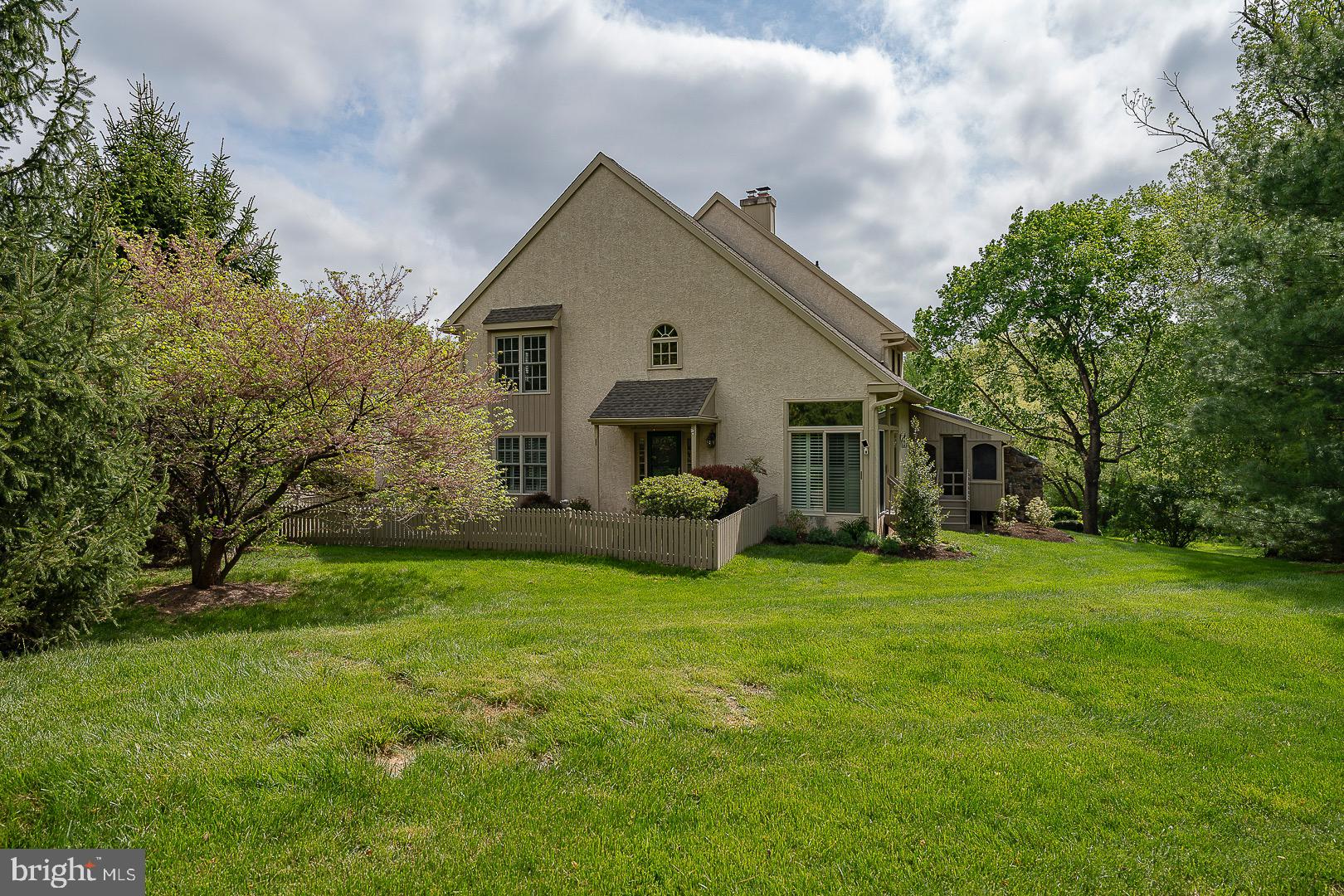 438 WAYNESBROOKE ROAD