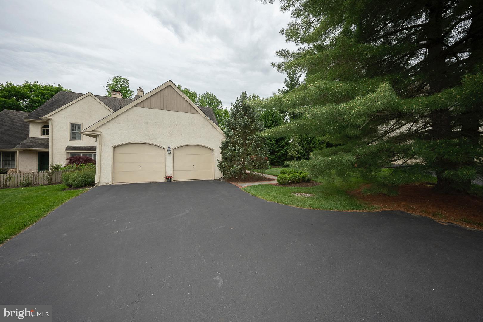 438 WAYNESBROOKE ROAD