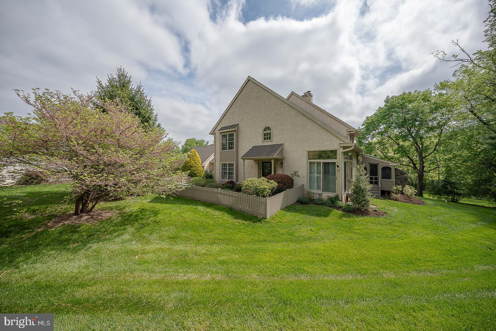 438 WAYNESBROOKE ROAD