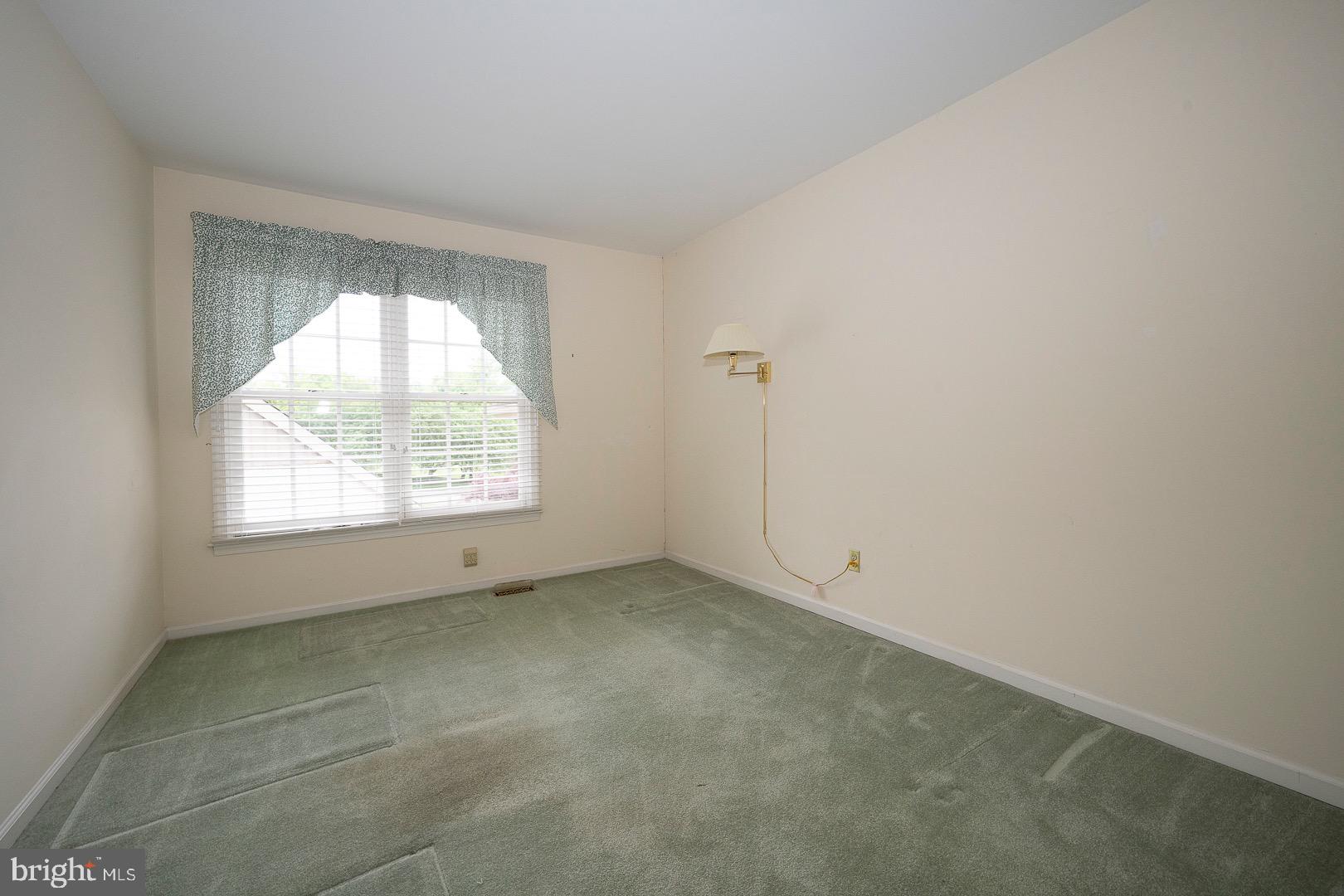 438 WAYNESBROOKE ROAD