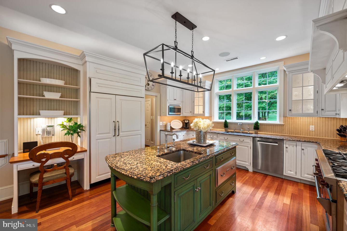 3 Autumn Meadow Ln