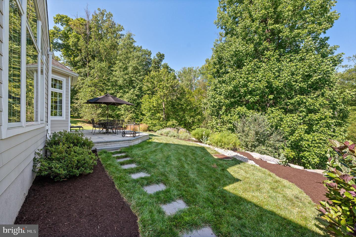 3 Autumn Meadow Ln