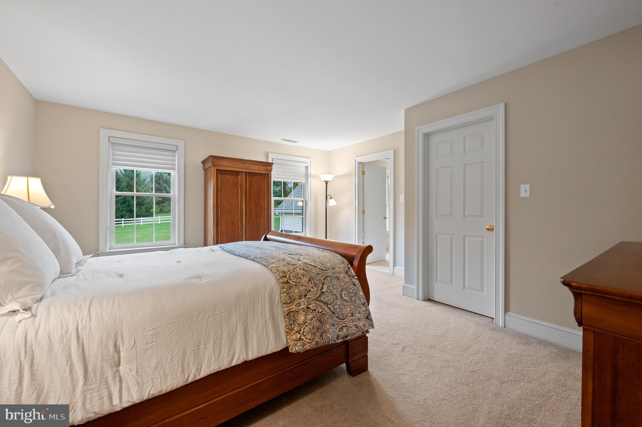 3 Autumn Meadow Ln