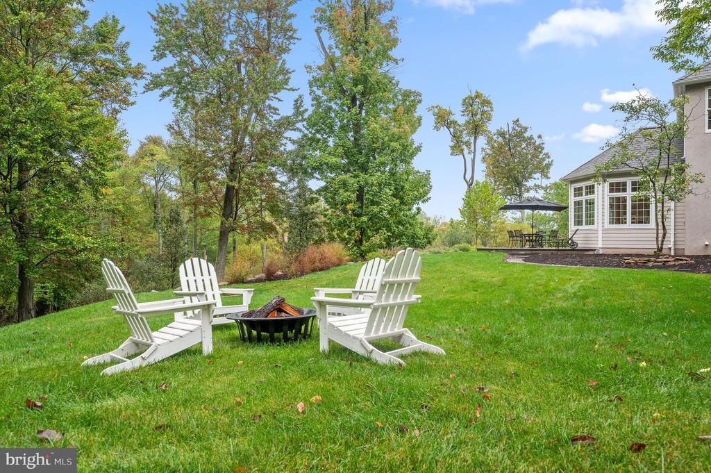 3 Autumn Meadow Ln
