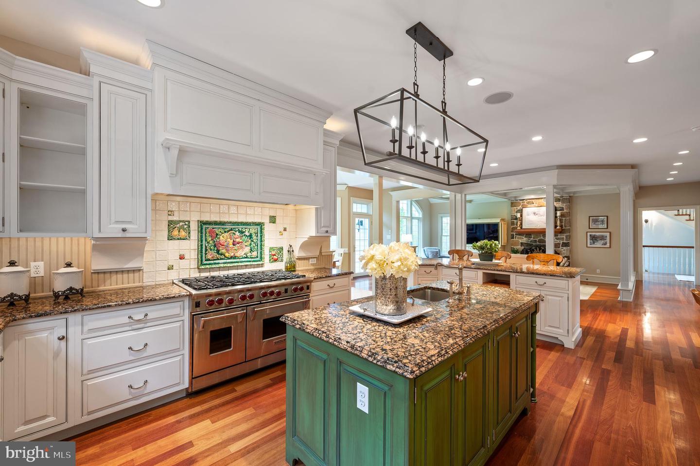 3 Autumn Meadow Ln