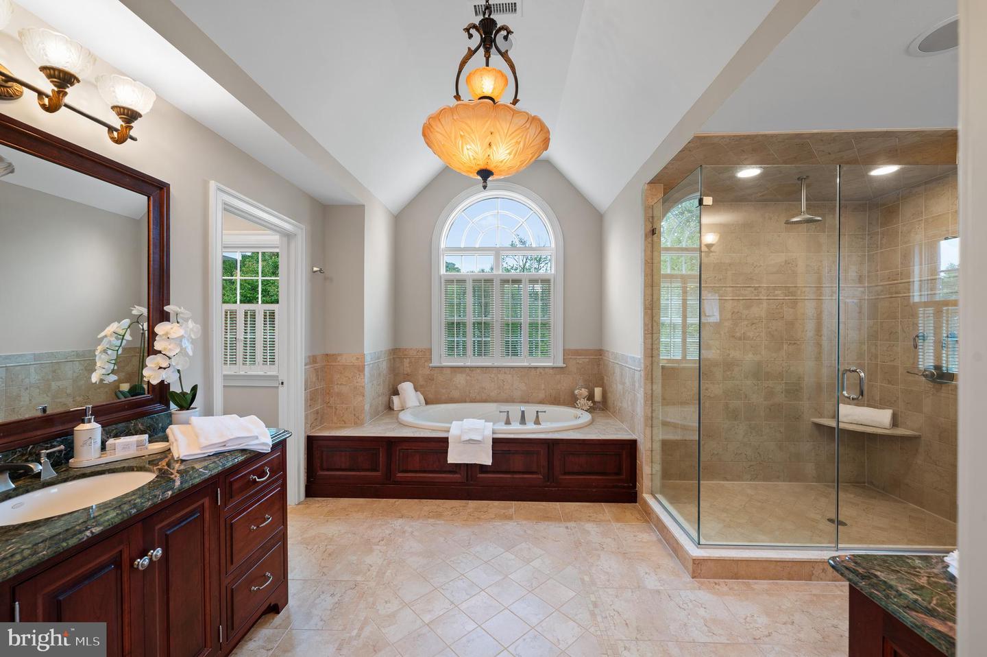 3 Autumn Meadow Ln
