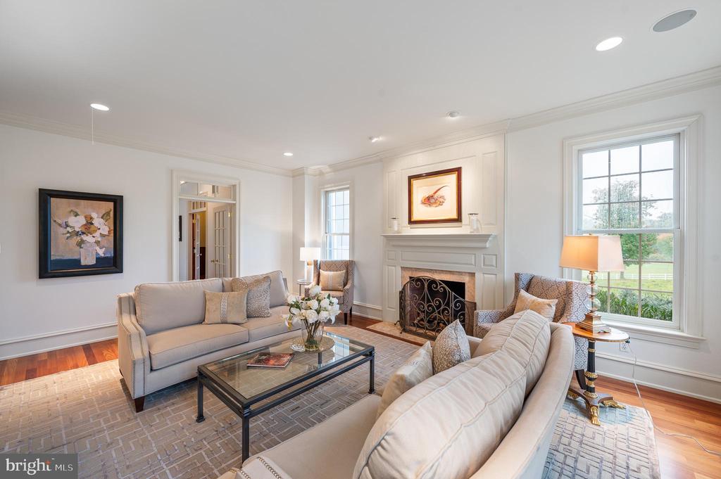 3 Autumn Meadow Ln
