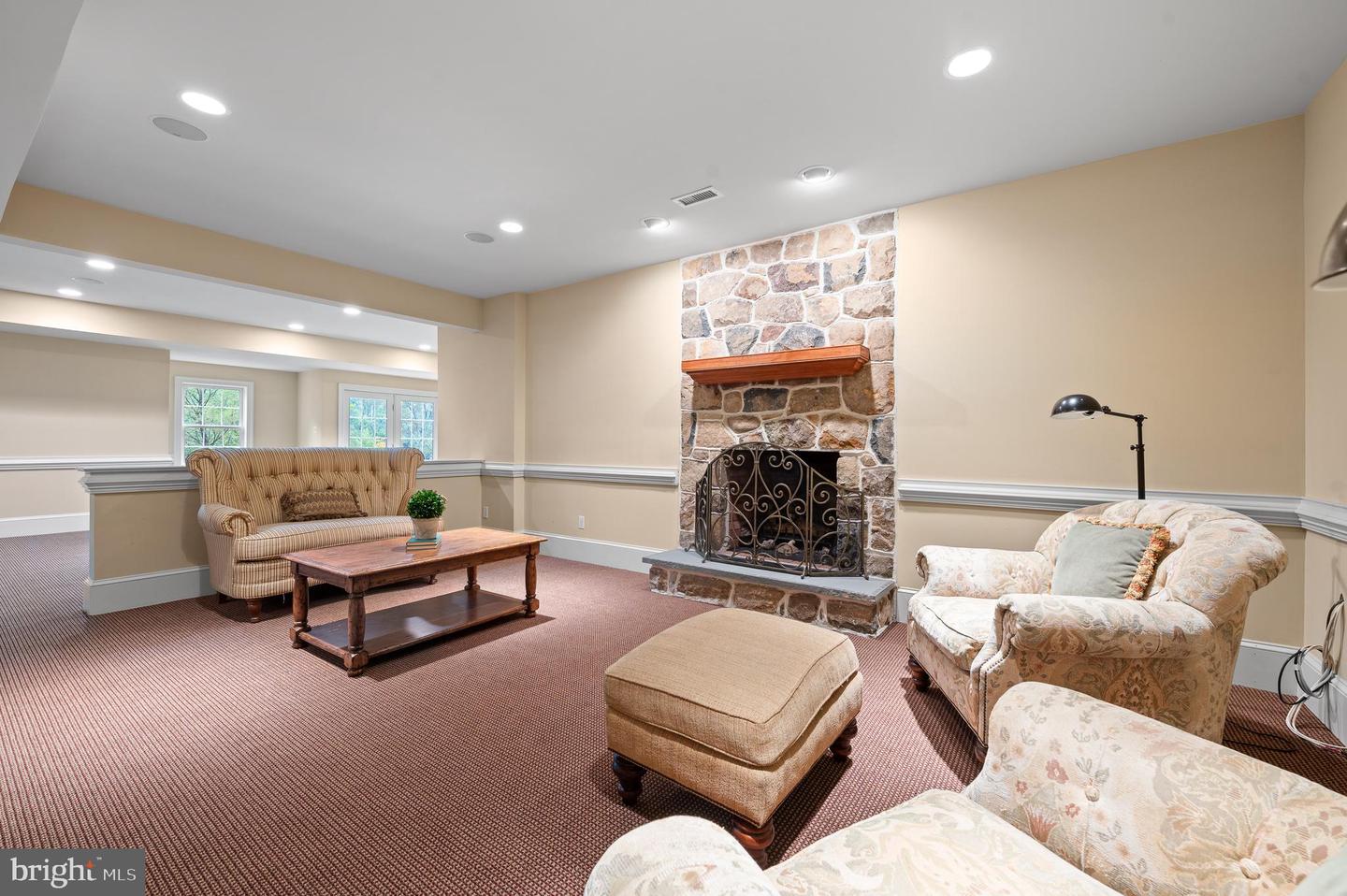 3 Autumn Meadow Ln