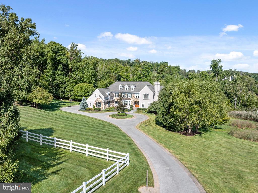 3 Autumn Meadow Ln