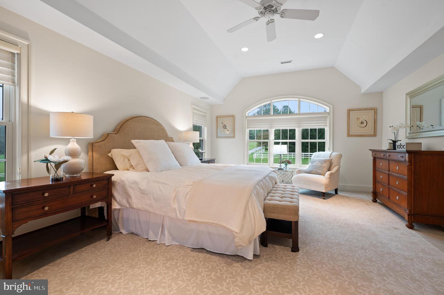 3 Autumn Meadow Ln