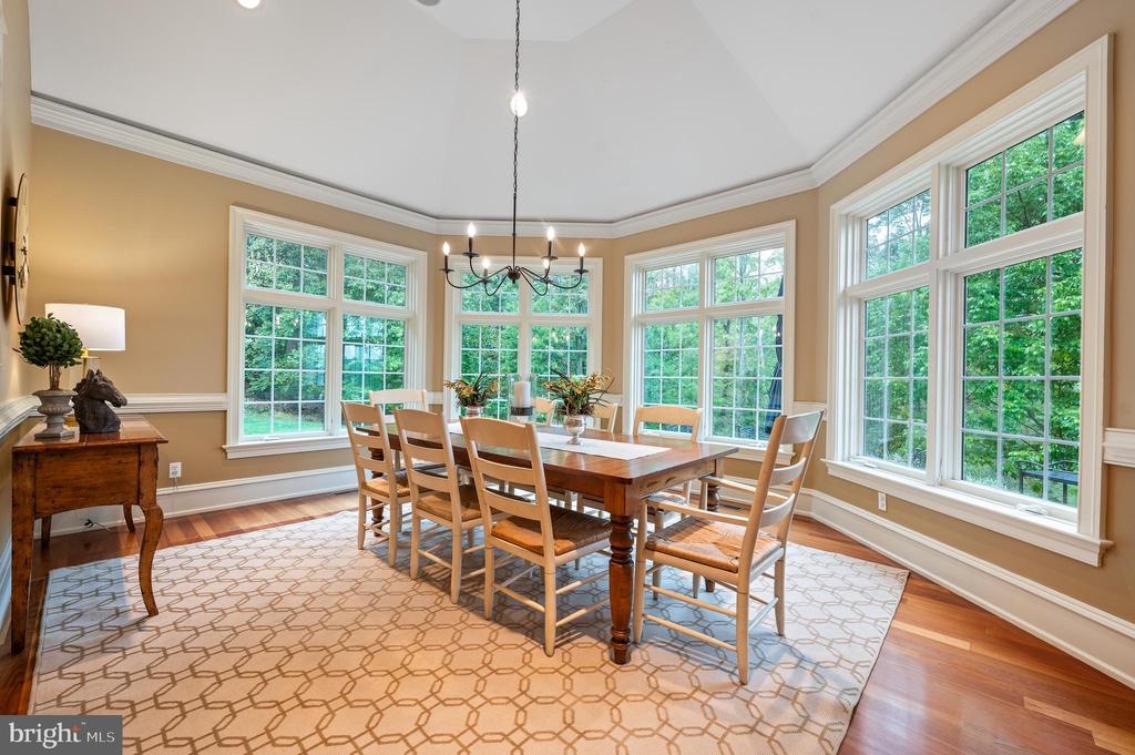3 Autumn Meadow Ln