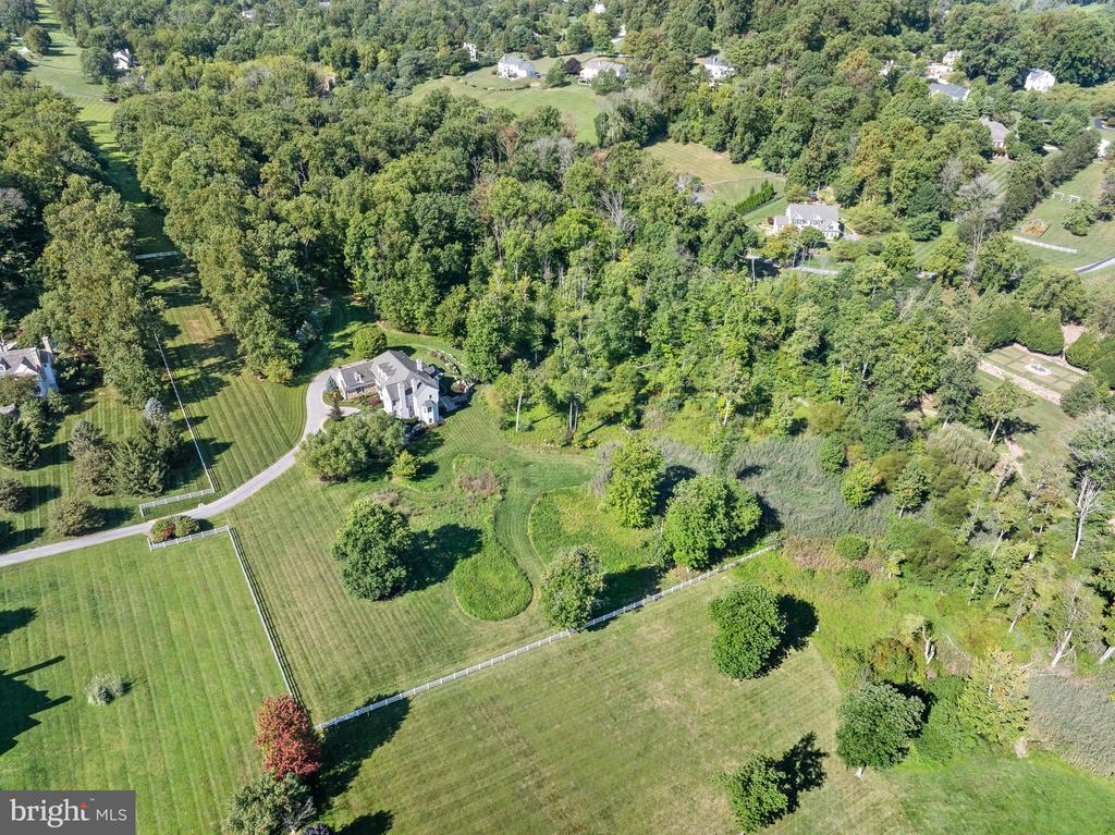 3 Autumn Meadow Ln
