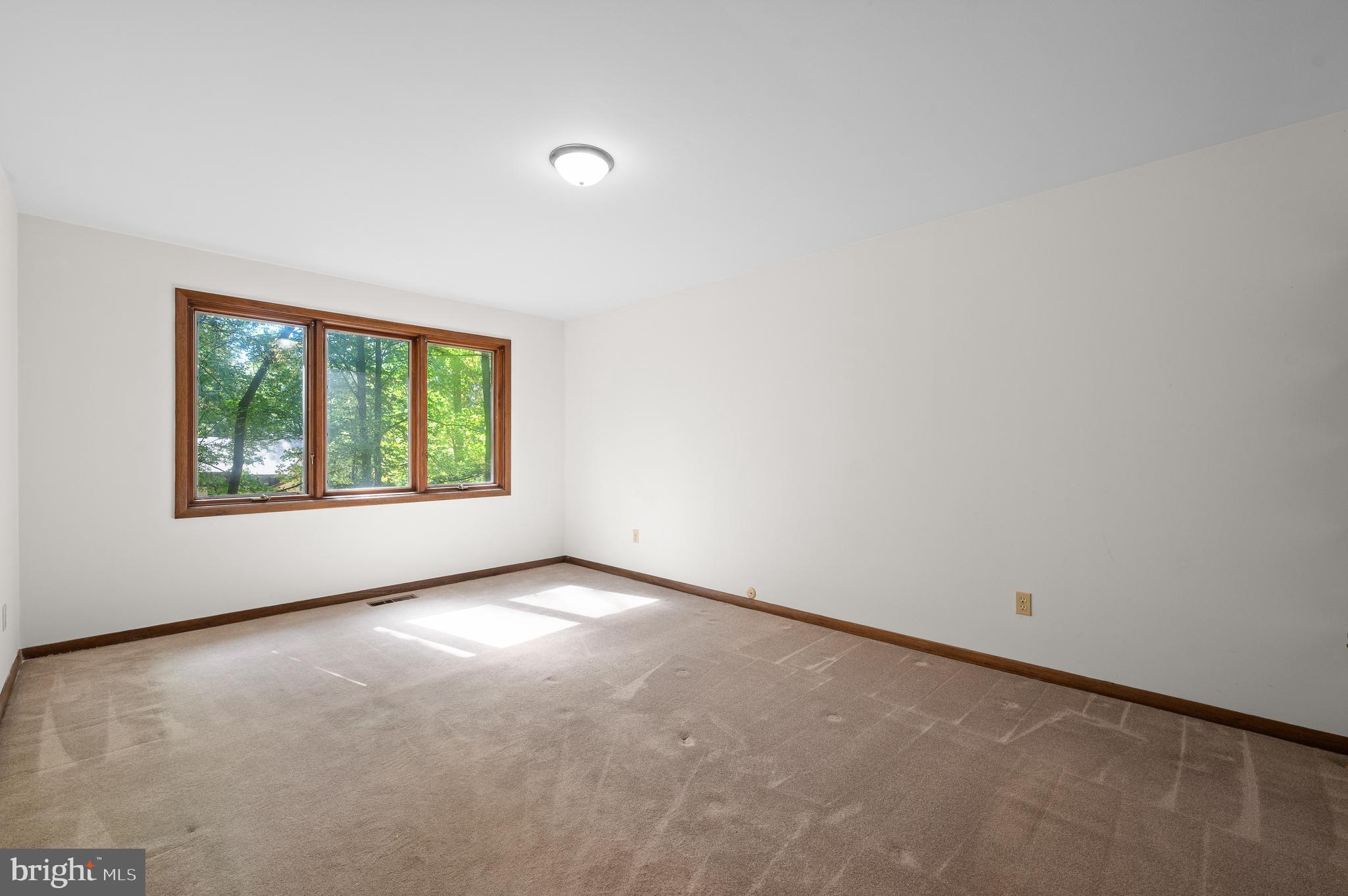 209 Pheasant Run Dr