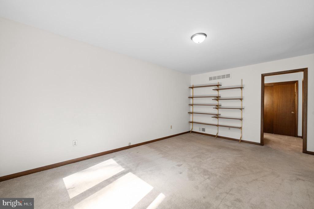 209 Pheasant Run Dr