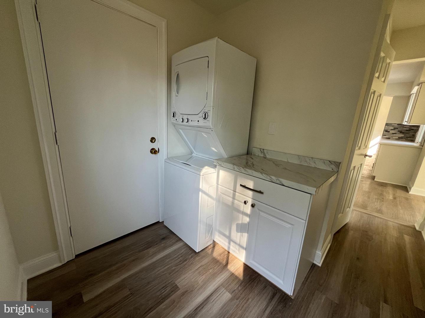 115 CARRIE LN