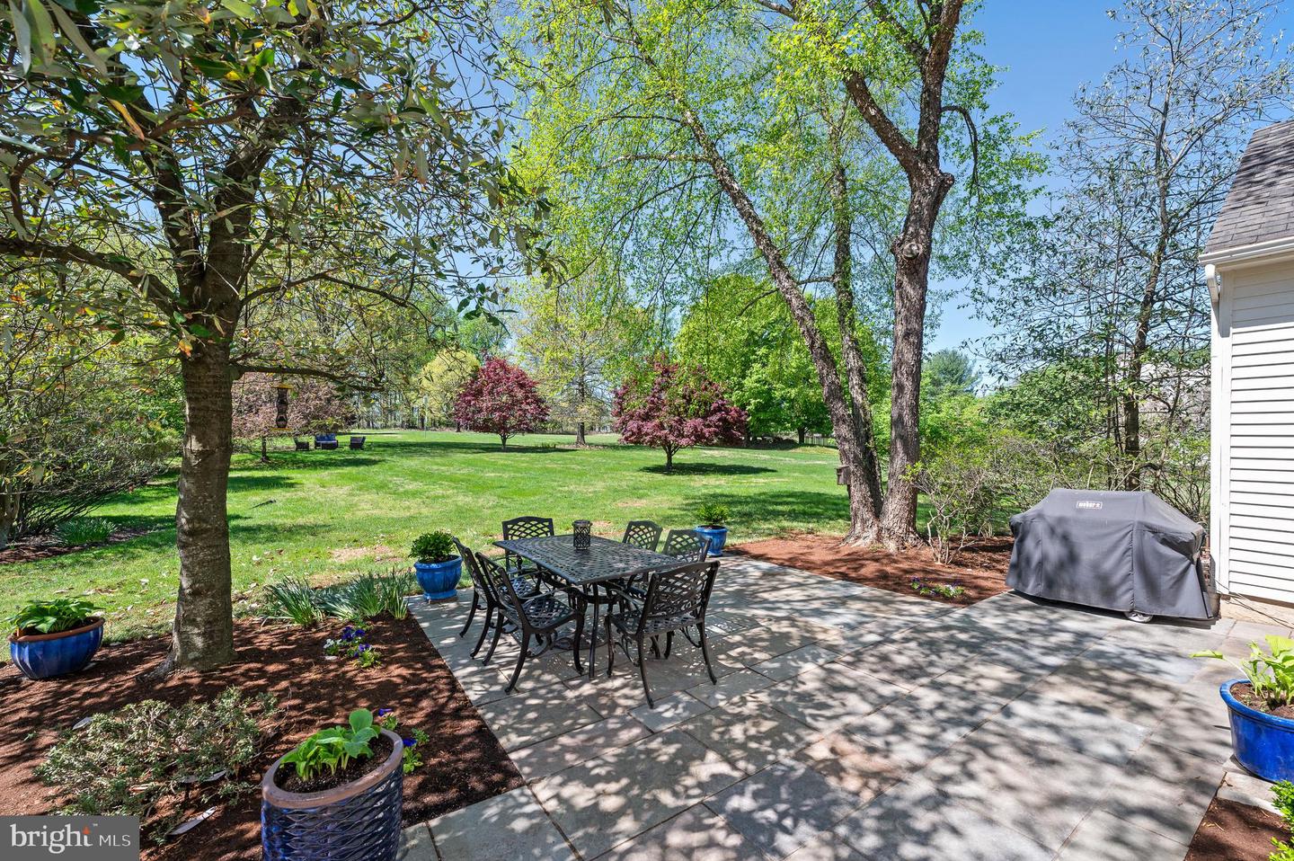 2 Saw Grass Ln