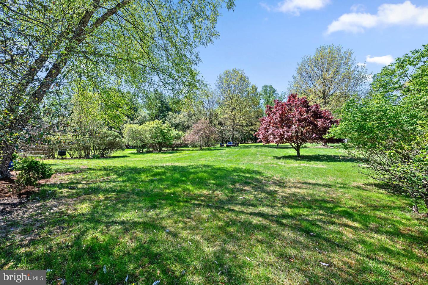 2 Saw Grass Ln