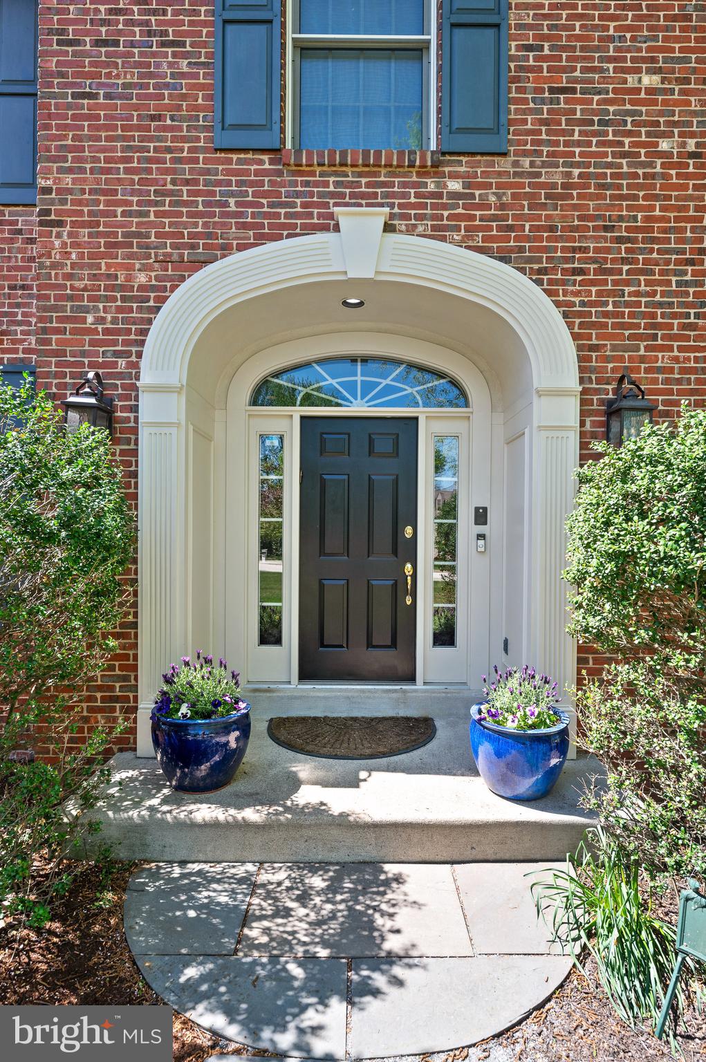 2 Saw Grass Ln