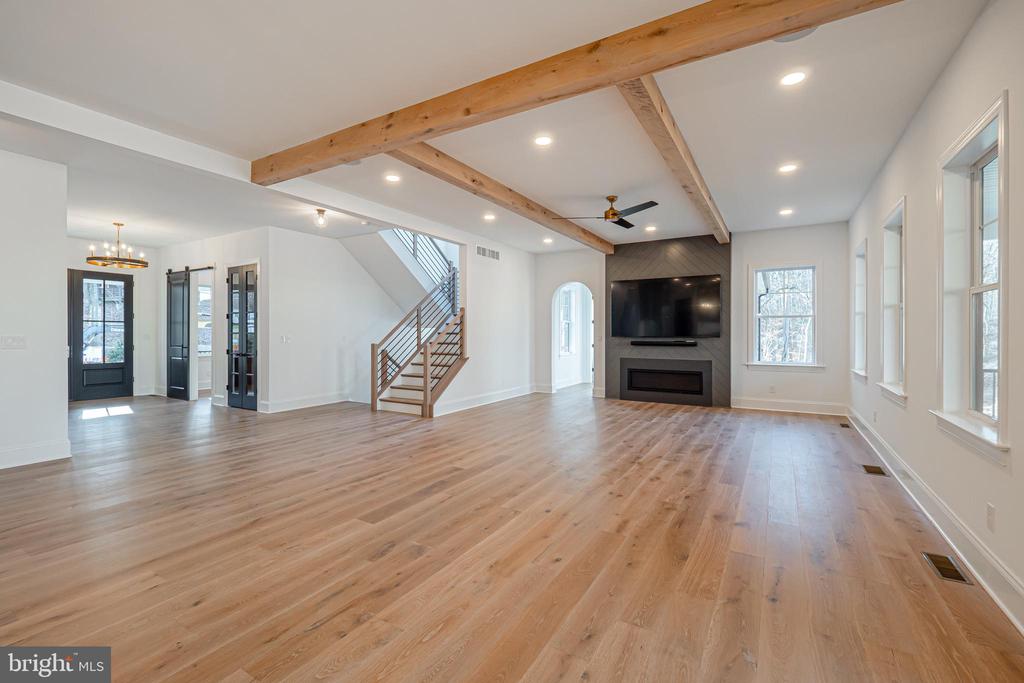 1404 TIMBER MILL LANE