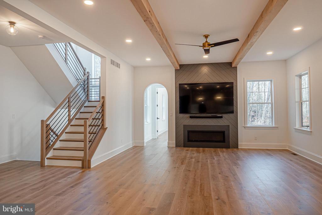 1404 TIMBER MILL LANE