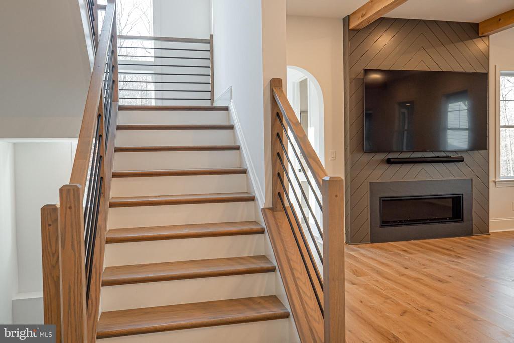 1404 TIMBER MILL LANE