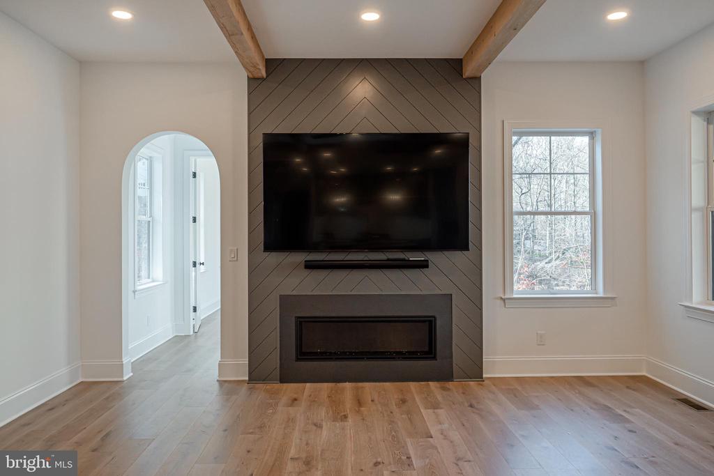 1404 TIMBER MILL LANE