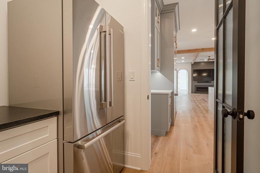 1404 TIMBER MILL LANE