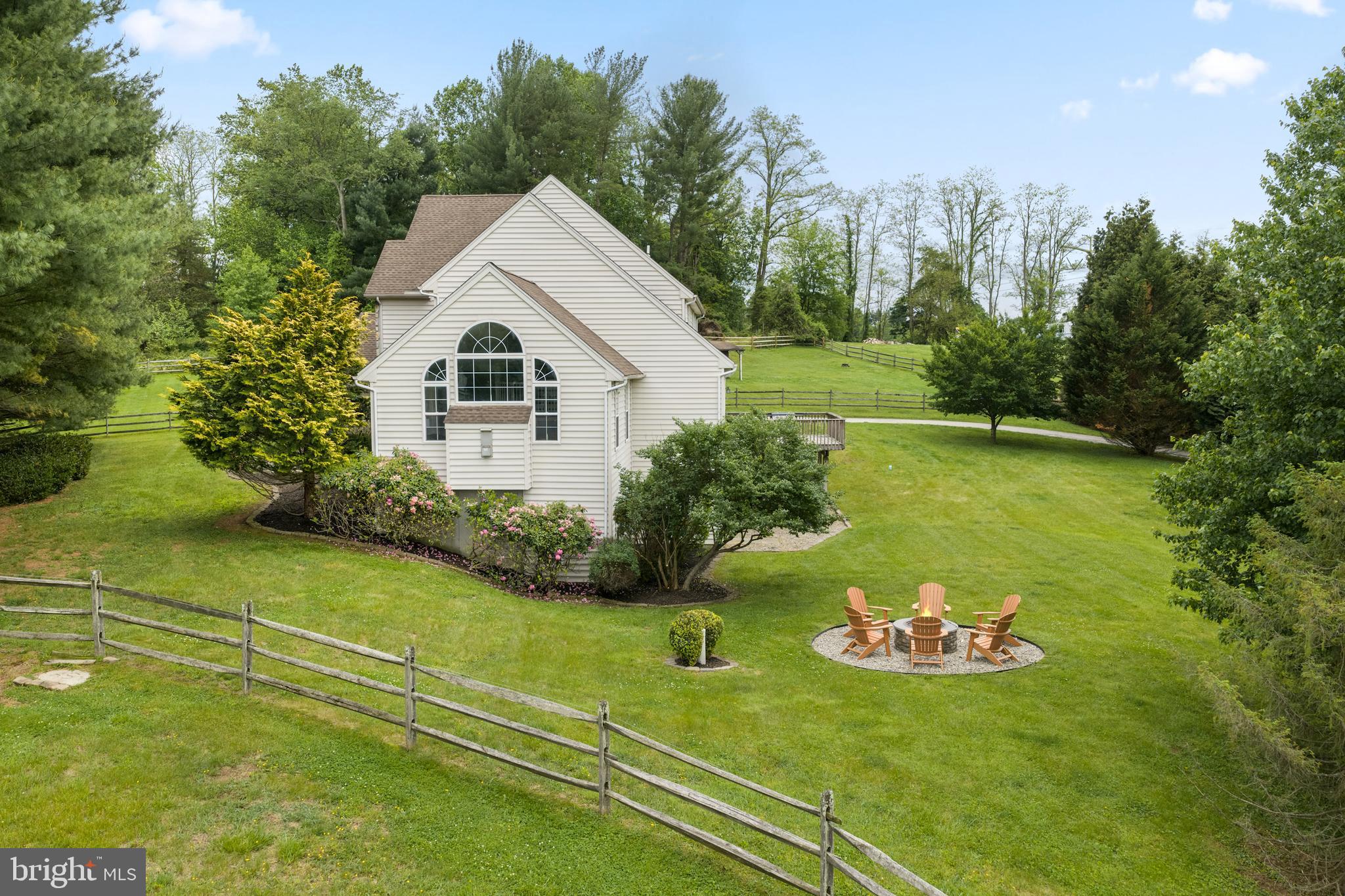 592 W CREEK ROAD